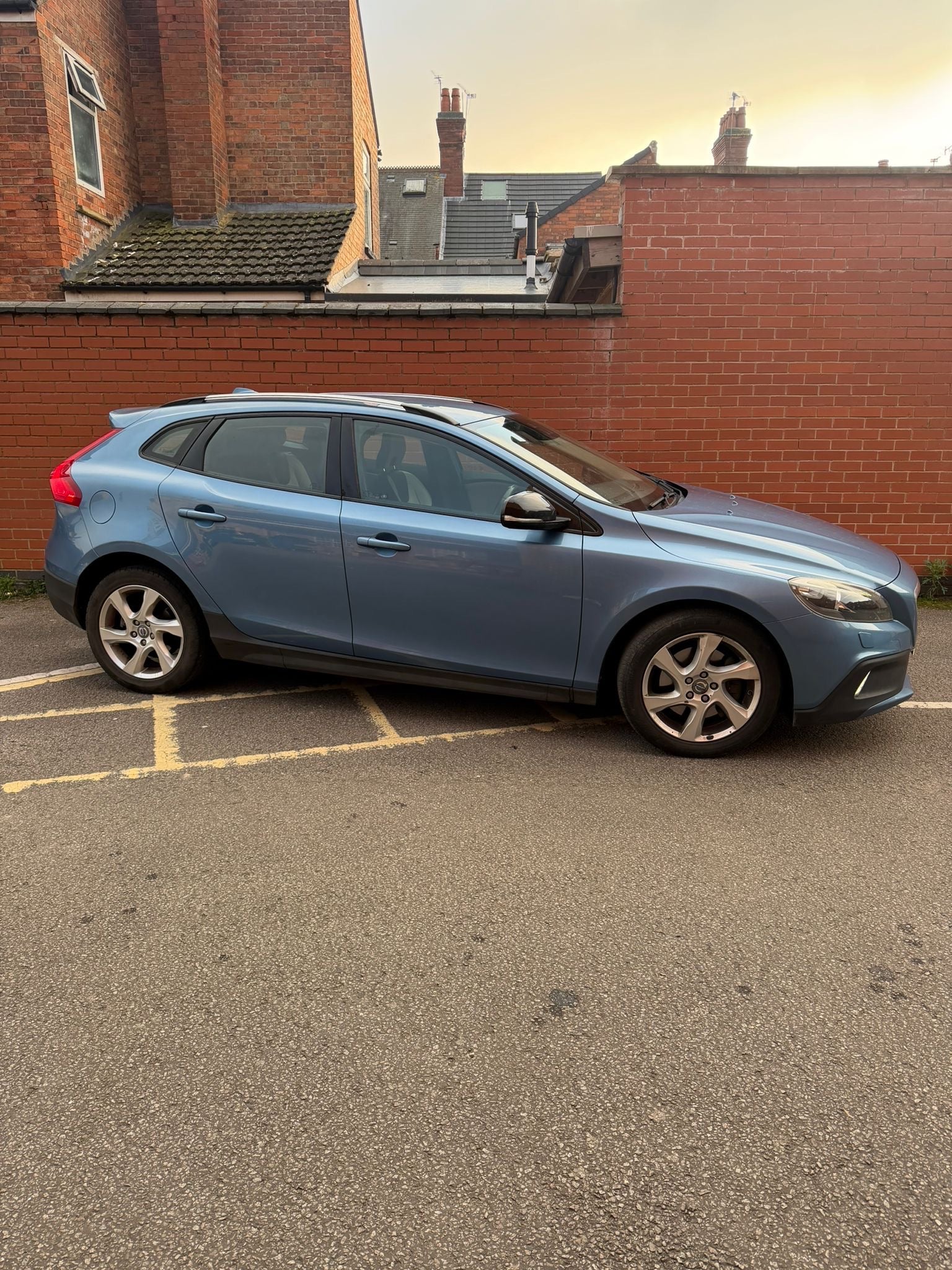 VOLVO V40 CROSS COUNTRY 2014