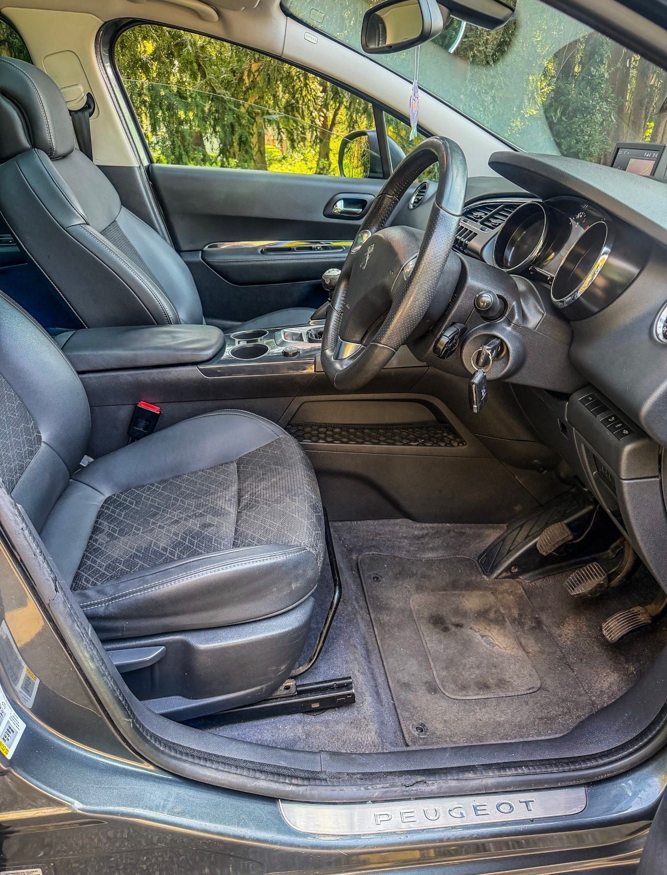 PEUGEOT 1.6 HDI ALLURE SUV 2014