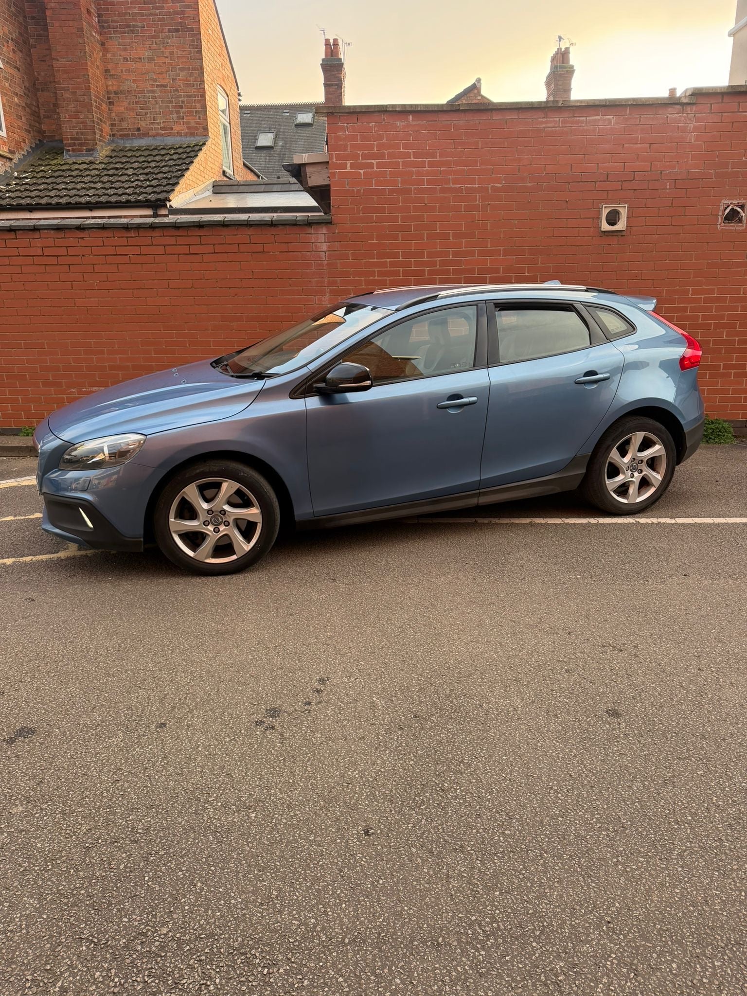 VOLVO V40 CROSS COUNTRY 2014